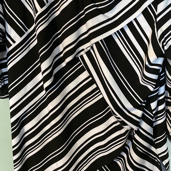 Top - Picture 3 of 3